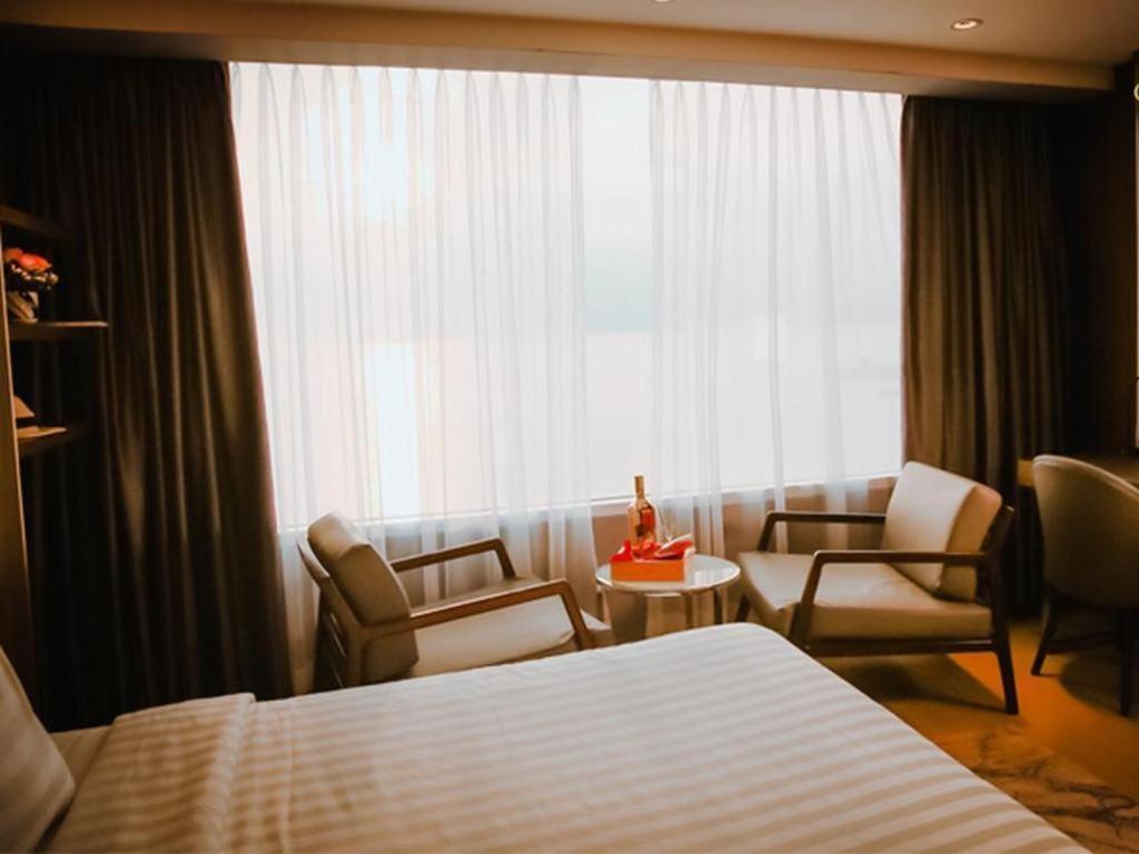 Truong Hotel На Транг Екстериор снимка