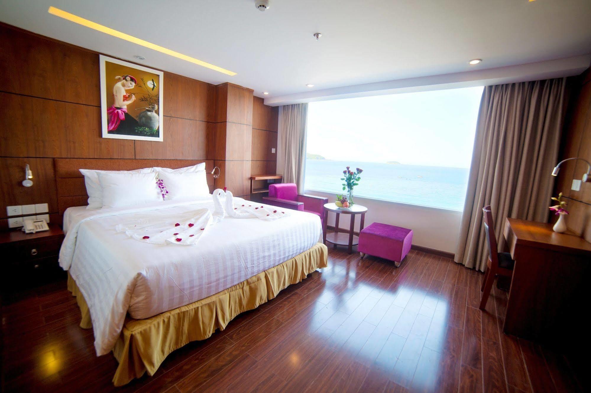 Truong Hotel На Транг Екстериор снимка